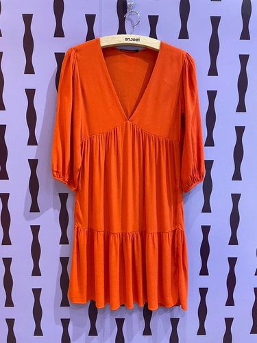 vestido dec v babado