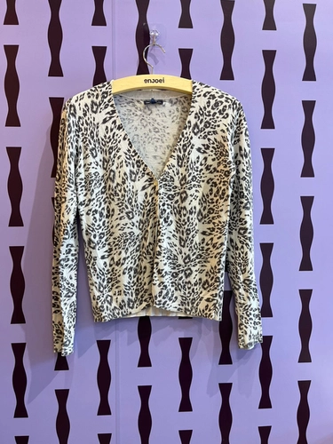 casaqueto animal print dte botões